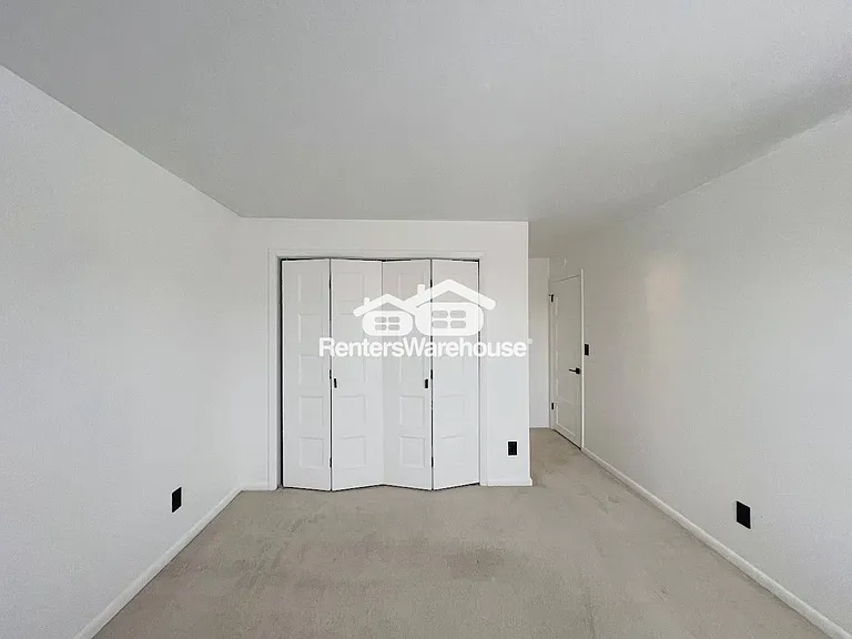 1843 Chantilly Ct #404 — Photo 17