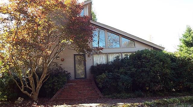 1st image of 371 Country Club Dr