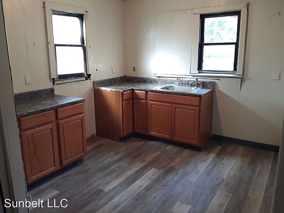 3rd image of 1511 W 14th St