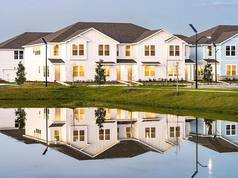 At Amavi Kissimmee, home is where relaxation and fun come together.