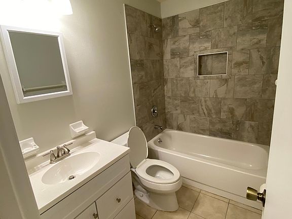 4th image of 607 Ridge Pl