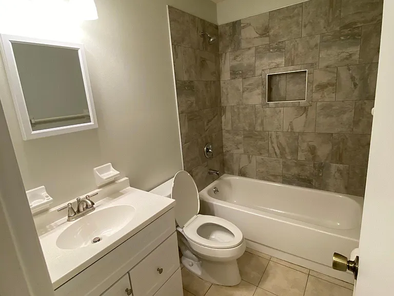 607 Ridge Pl — Photo 4