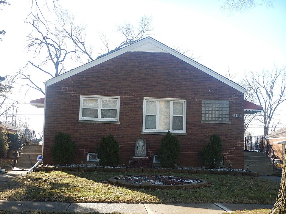 1st image of 7843 W 66th Pl