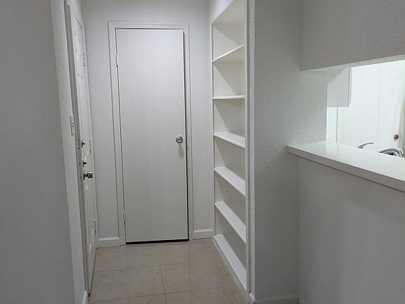 5th image of 733 Riverside Dr APT 1214