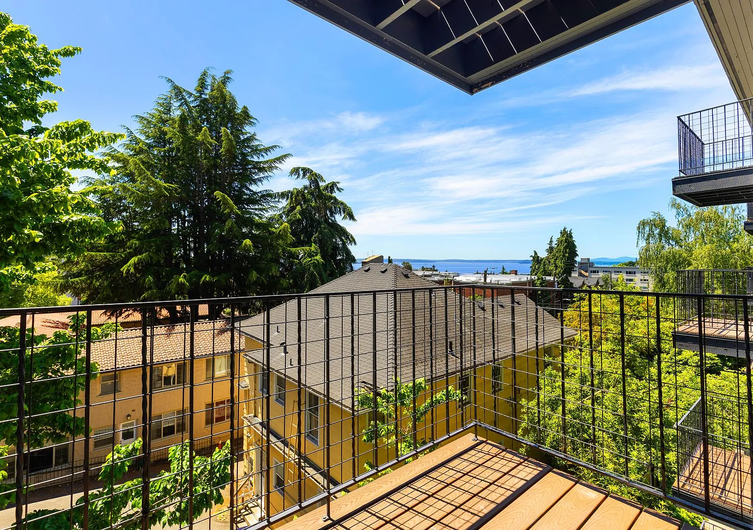 Century Terrace — Photo 1