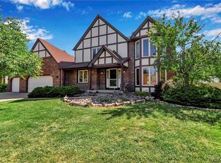 8 Larsen Ln, Buffalo, NY 14224