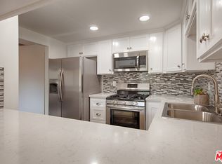 1850 N Mira Loma Way, Palm Springs, CA 92262