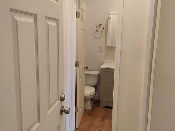 2nd image of 612 S 15th St #1F