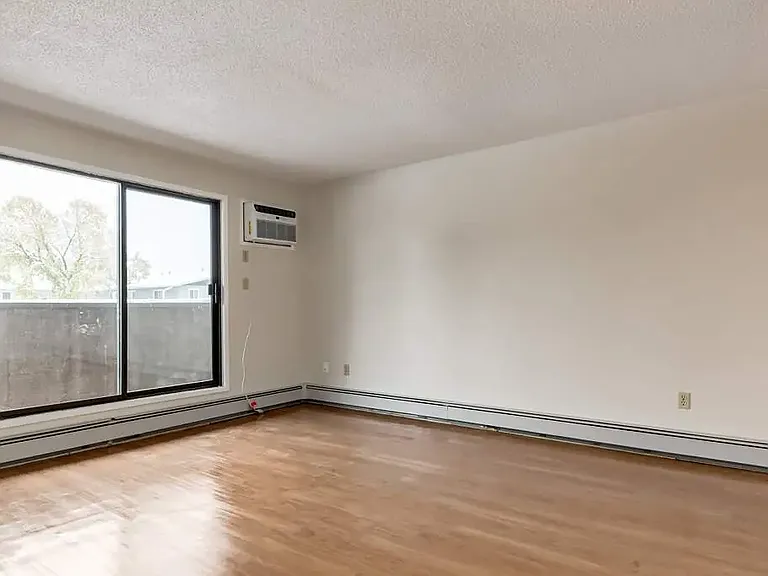 2399 Southview Dr SE — Photo 7