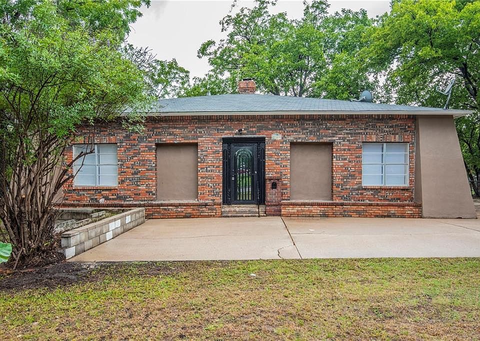 1st image of 3301 Meadow Oaks Dr