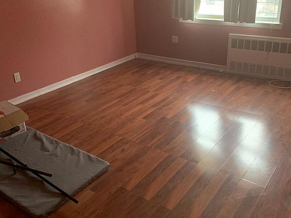4th image of 1003 E 82nd St #2