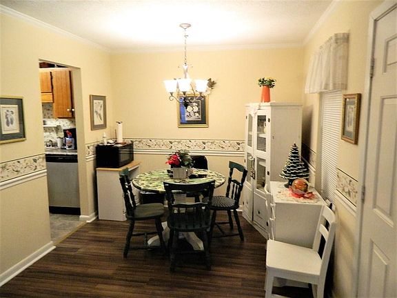 3rd image of 2092 S Sherwood Dr APT C21