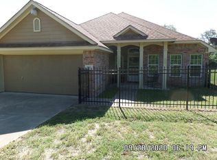 56 Casper Pl, Hilltop Lakes, TX 77871