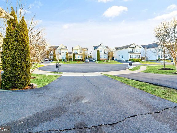 4th image of 42938 Park Brooke Ct