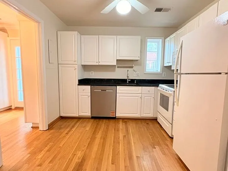 6718 Kenwood Forest Ln — Photo 3