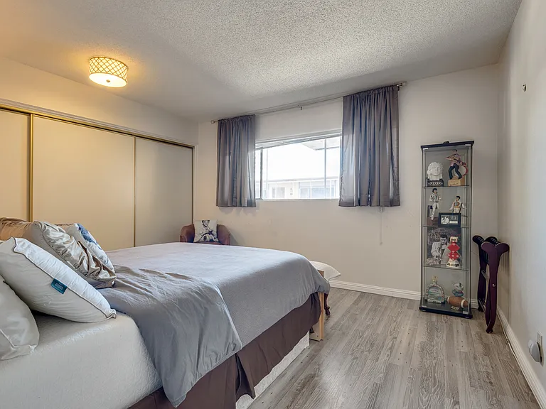 356 E Desert Inn Rd #310 — Photo 13