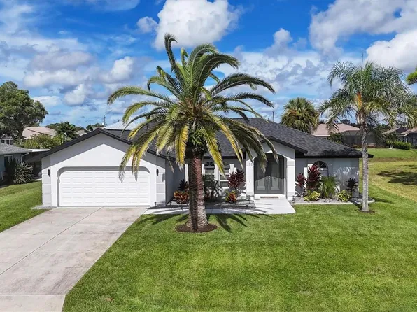 186 Mariner Ln, Rotonda West, FL 33947