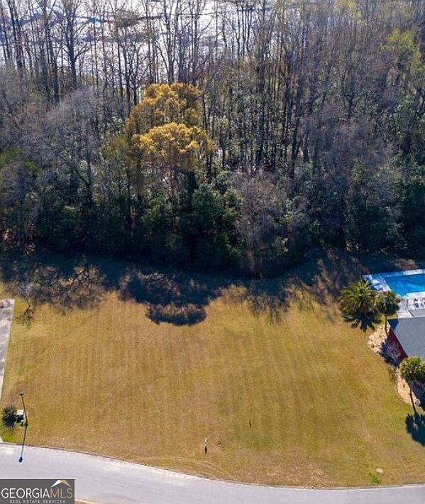 1st image of 12 Wisteria Ln