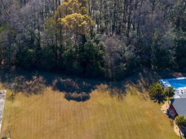 12 Wisteria Ln, Claxton, GA 30417