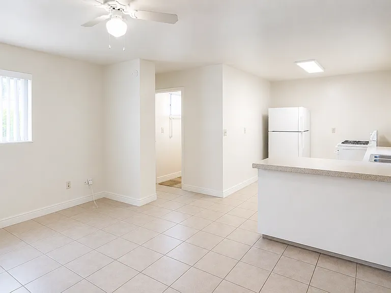 4027.5 Park Blvd #4027.5 — Photo 2