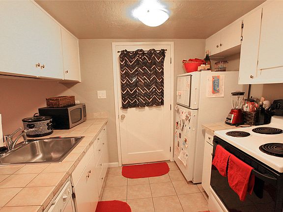 3rd image of 3456 Willis Dr