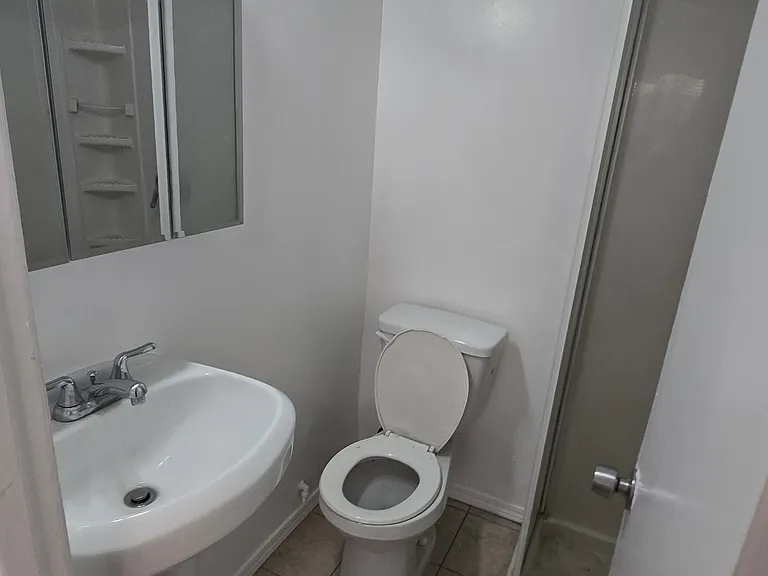 2630 S Garth Ave #2 — Photo 12