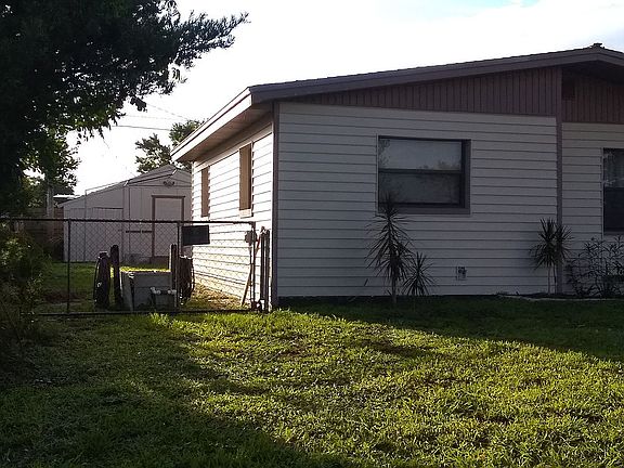 5th image of 4495 Byron Ave