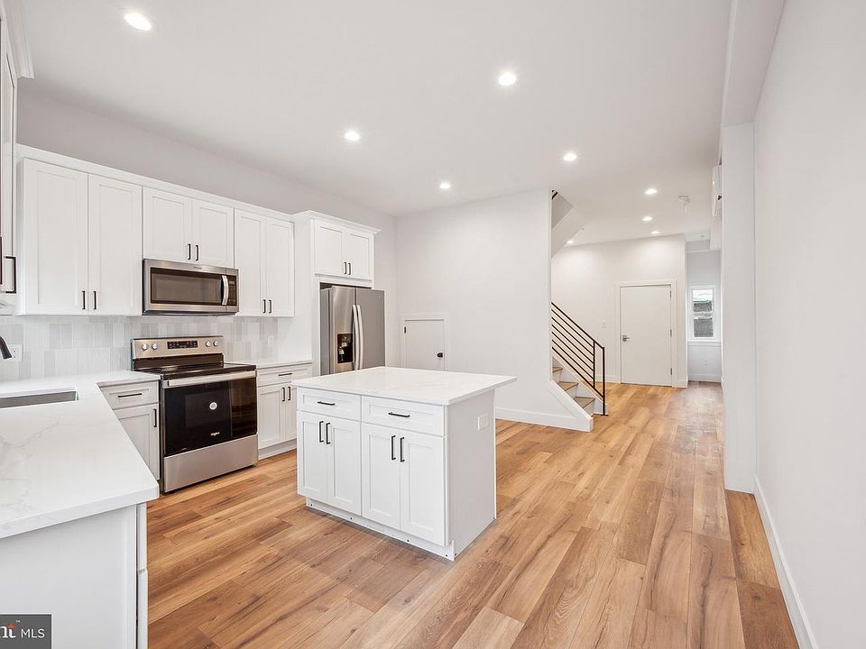 1st image of 1255 Leopard St #3