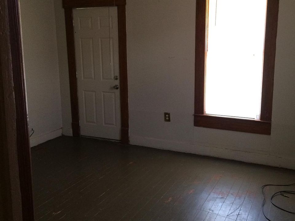 2nd image of 1907 2nd Ave