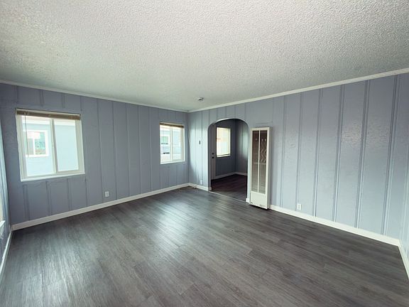 4th image of 7031 Chanslor Ave #7031