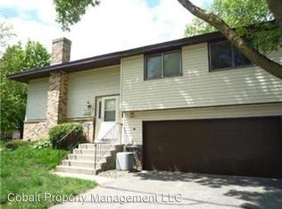 4442 Woodgate Ct, Eagan, MN 55122