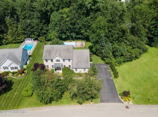 115 Brian Crest Ct, Schenectady, NY 12306