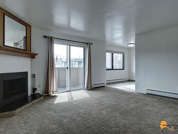 3rd image of 16411 Heritage Pl #3