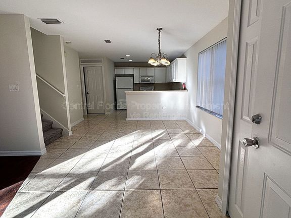 2nd image of 1064 Park Central Cir