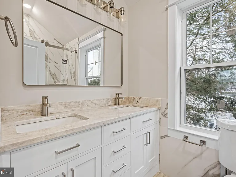 19 Conwell Ave — Photo 27