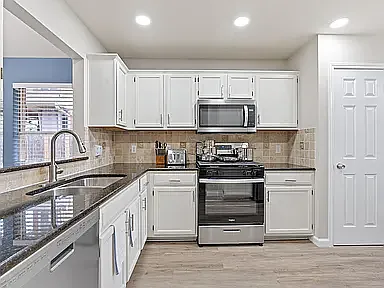 13424 Tossa Ln — Photo 9