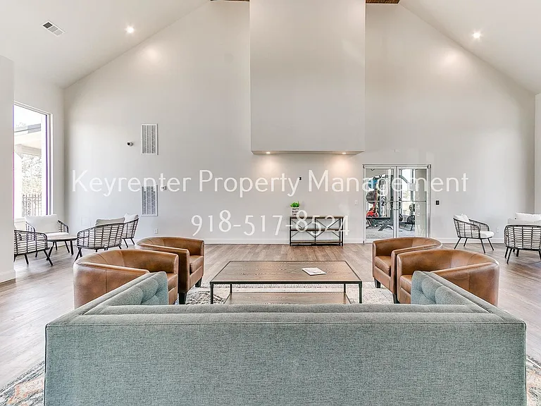12461 S Lakewood Ave — Photo 36