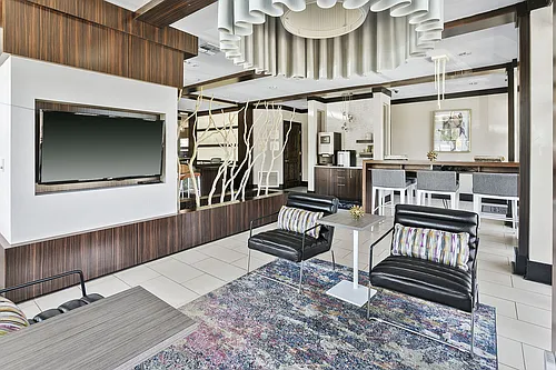 Luxe Scottsdale Photo 1