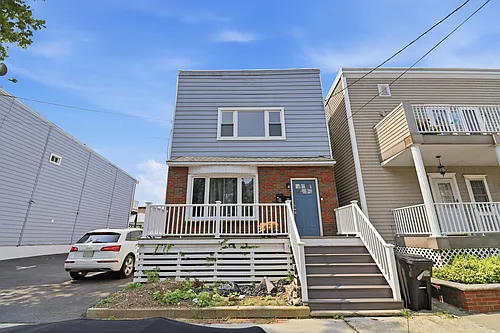 80 E 24th St Photo 1 80 E 24th St Photo 1