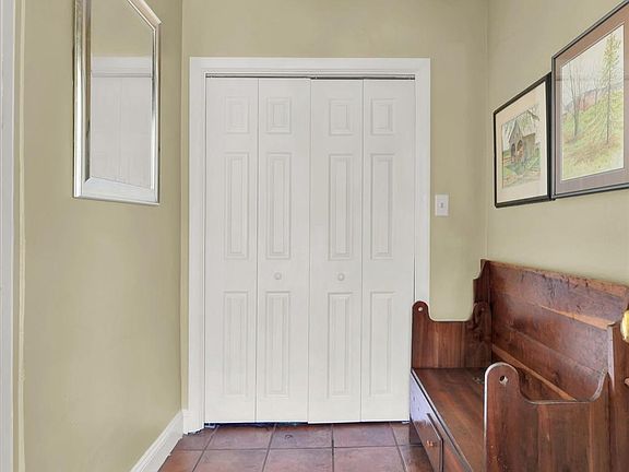 5th image of 129 Kings Ct