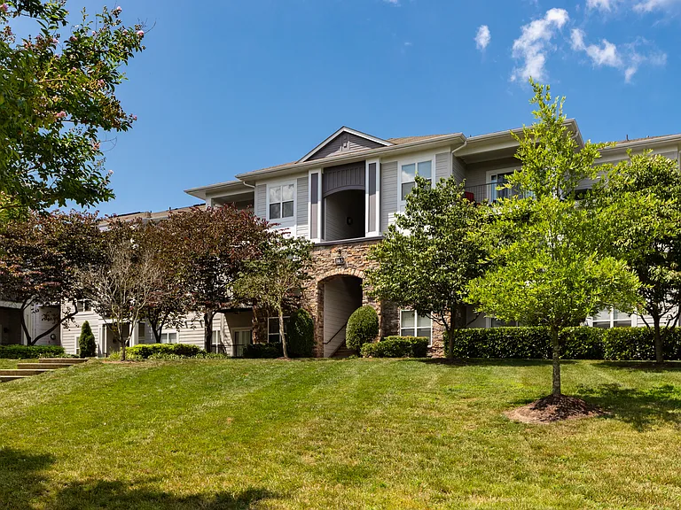 Avana Lake Norman — Photo 38