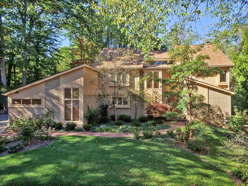 1st image of 5934 Independence Ln