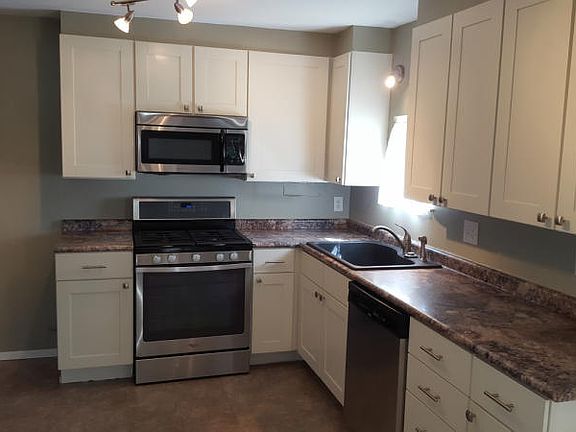 5th image of 3917 Sweet Bay Dr