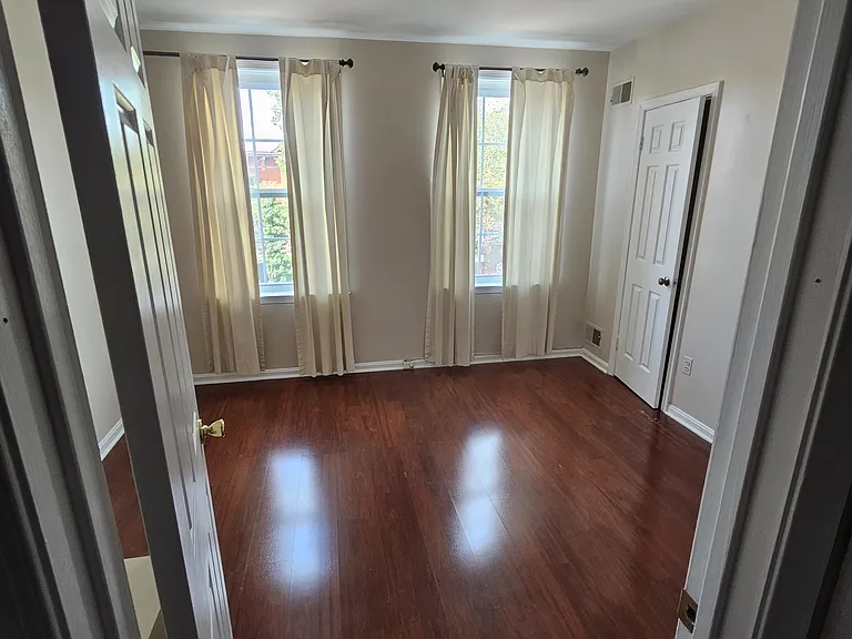 722 7th St SE #1 — Photo 21