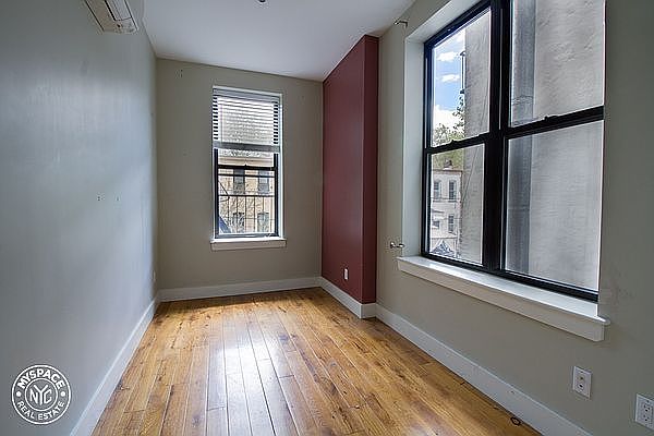 2nd image of 1346 Hancock St #8W