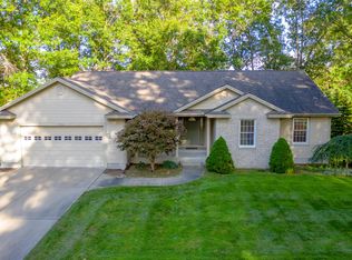 3482 Whispering Woods Dr, Muskegon, MI 49444