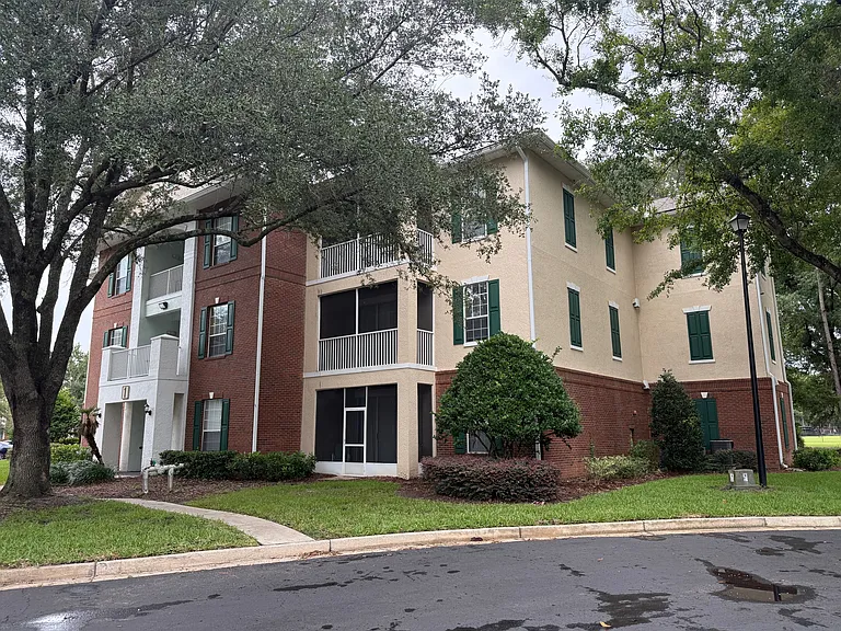 785-1 Oakleaf Plantation Pkwy #123 — Photo 1