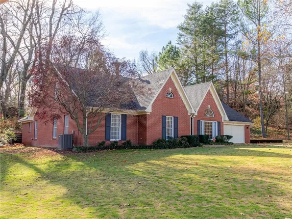 1502 W University St, Siloam Springs, AR 72761