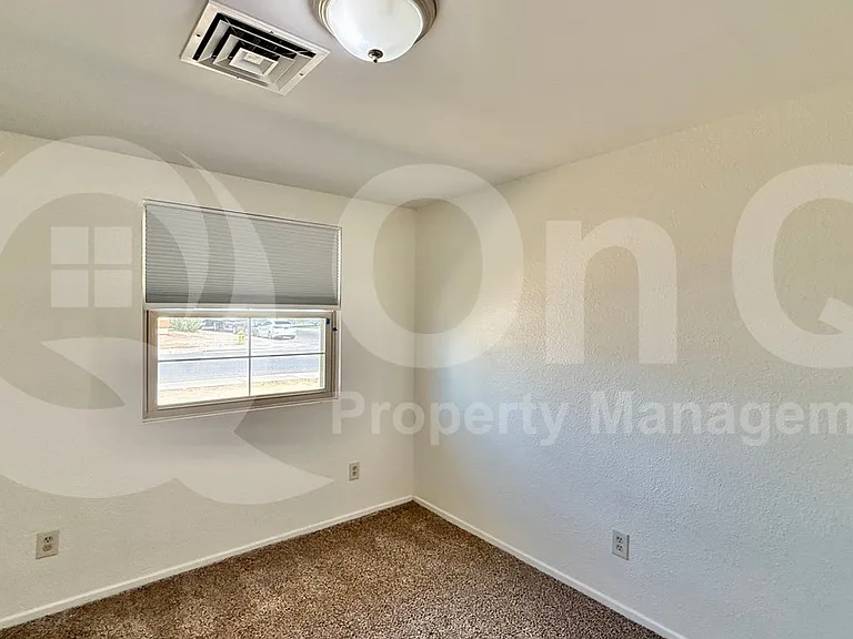 3602 N 72nd Ln — Photo 13