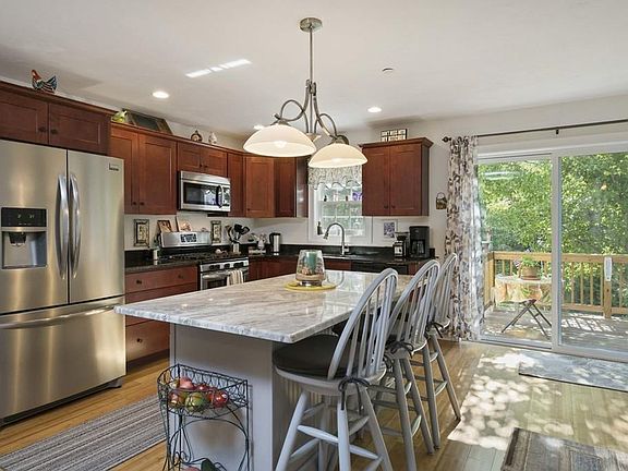 5th image of 14 Great Cedar Dr #14